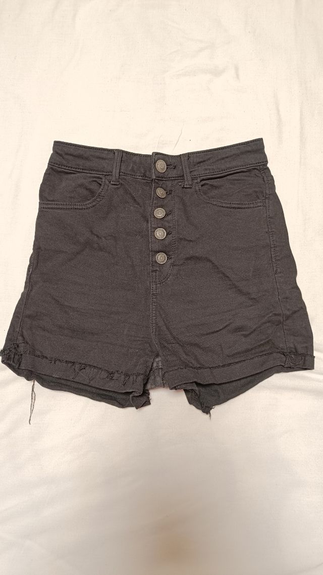 Shorts vaqueros Stradivarius negros talla 34