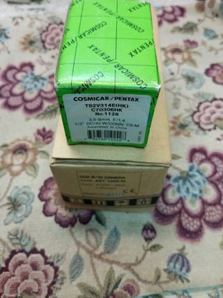 Cámara CCD B/W Pentax con óptica