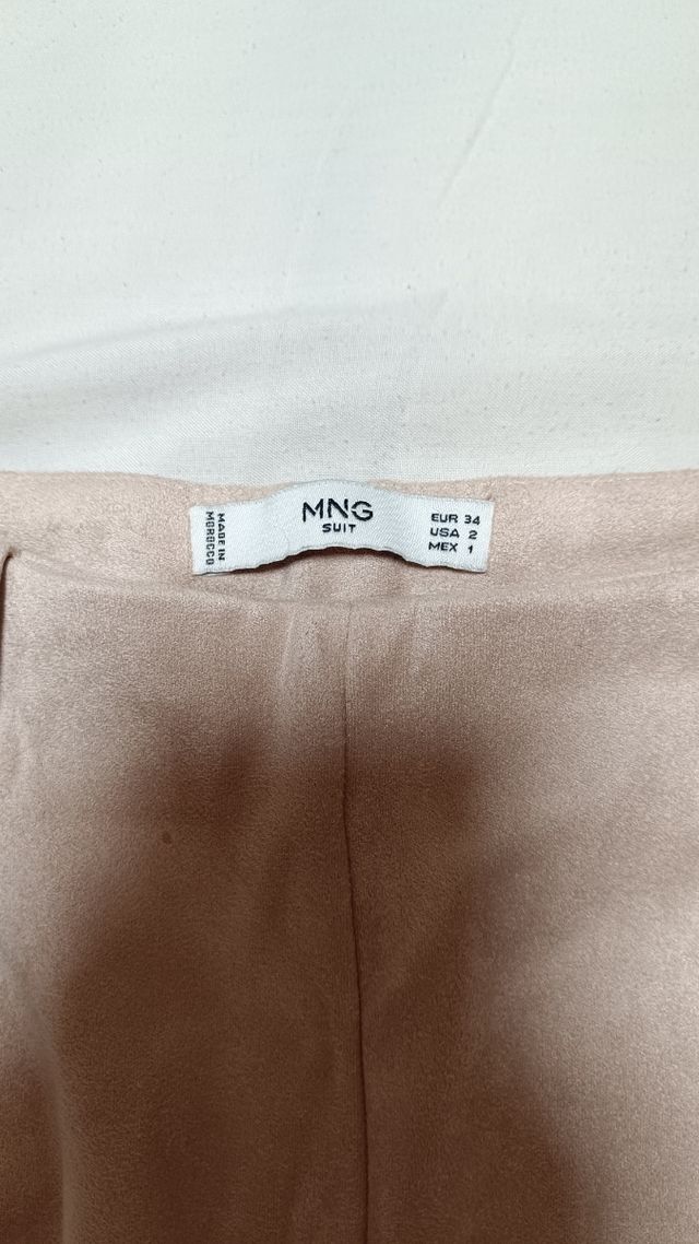 Pantalón corto beige Mango Talla 34