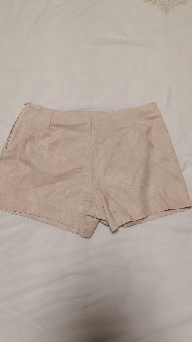 Pantalón corto beige Mango Talla 34