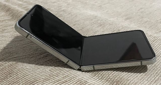 Samsung Galaxy Z Flip 5 