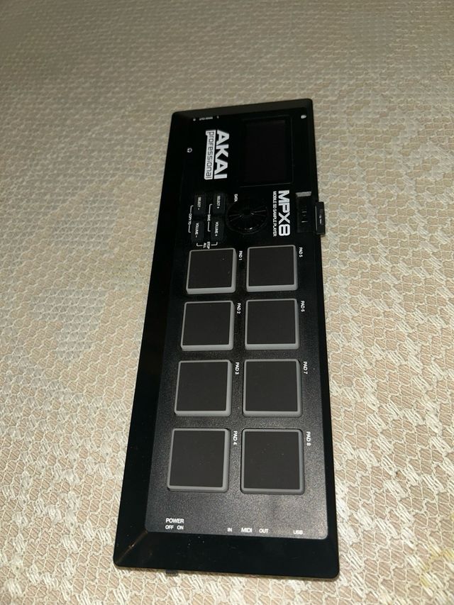 Akai MPX8 Sample Player