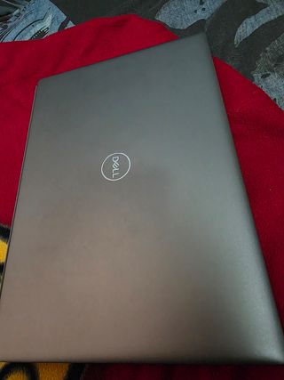 Portátil Dell Vostro 5620