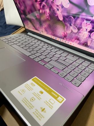 ASUS Vivobook Portátil Plata
Garantía de 1 año 