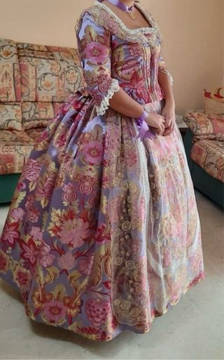 Traje de Fallera y zapatos