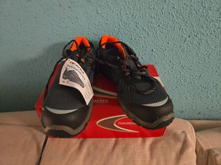 Zapatos de seguridad Cofra Talla 45