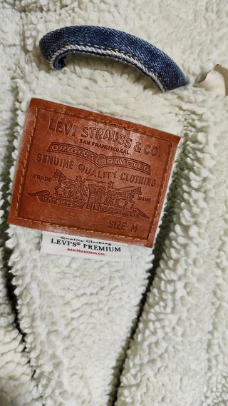 Chaqueta Levi's vaquera forrada de borrego