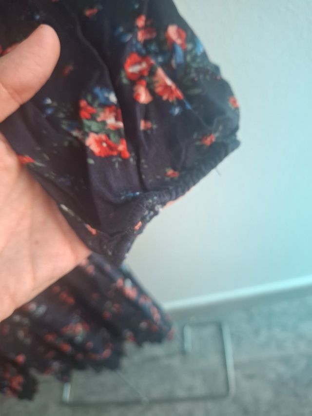 Vestido estampado floral Bershka.