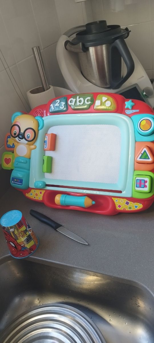 Pizarra infantil Clementoni