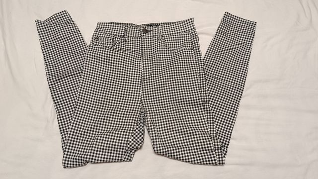 Vaquero Stradivarius cuadros blanco y negro T.36