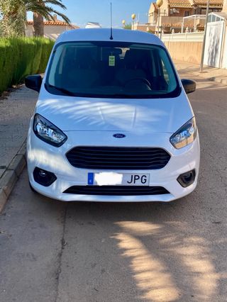 Ford Transit Courier 2016