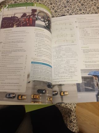 B2.1 Intermediate Student,s Book y Booklet