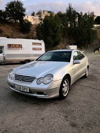 Mercedes-Benz Clase C 2005