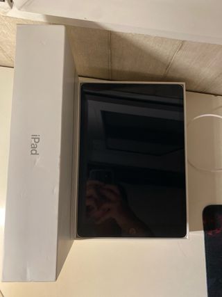Apple iPad 2021 Plata + funda 