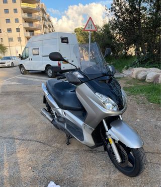 Yamaha Xmax 250 