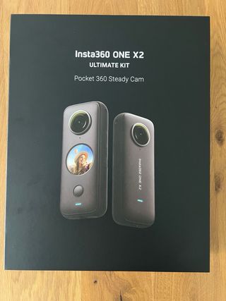 Insta360 ONE X2 Kit Cámara 360