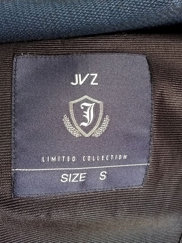 1 al 15 Nov 35€  Traje juvenil