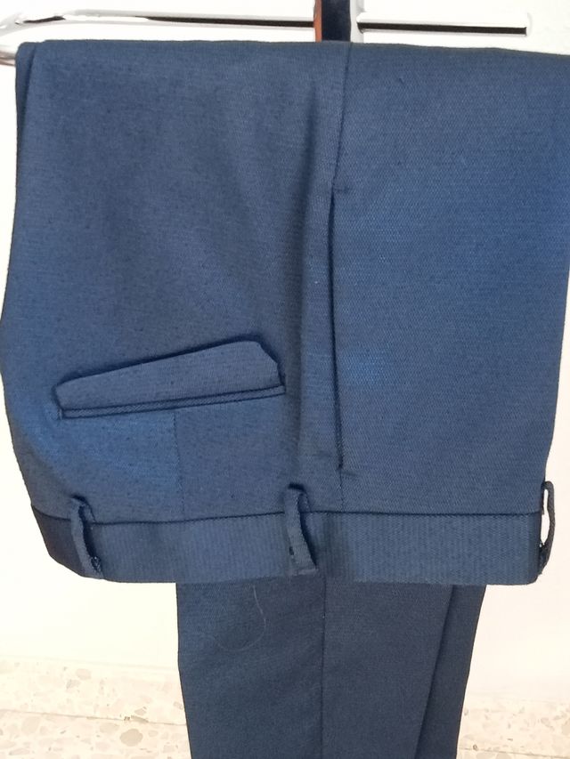 1 al 15 Nov 35€  Traje juvenil