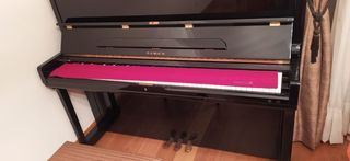 Piano Samick