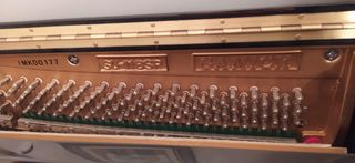 Piano Samick