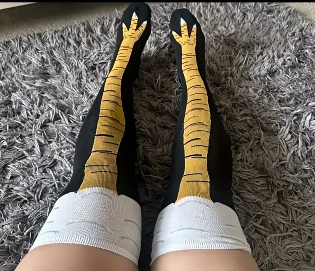 Calcetines divertidos con diseño de patas
