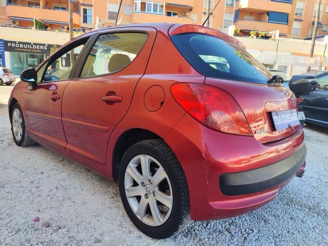Peugeot 207 2006