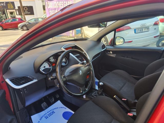 Peugeot 207 2006