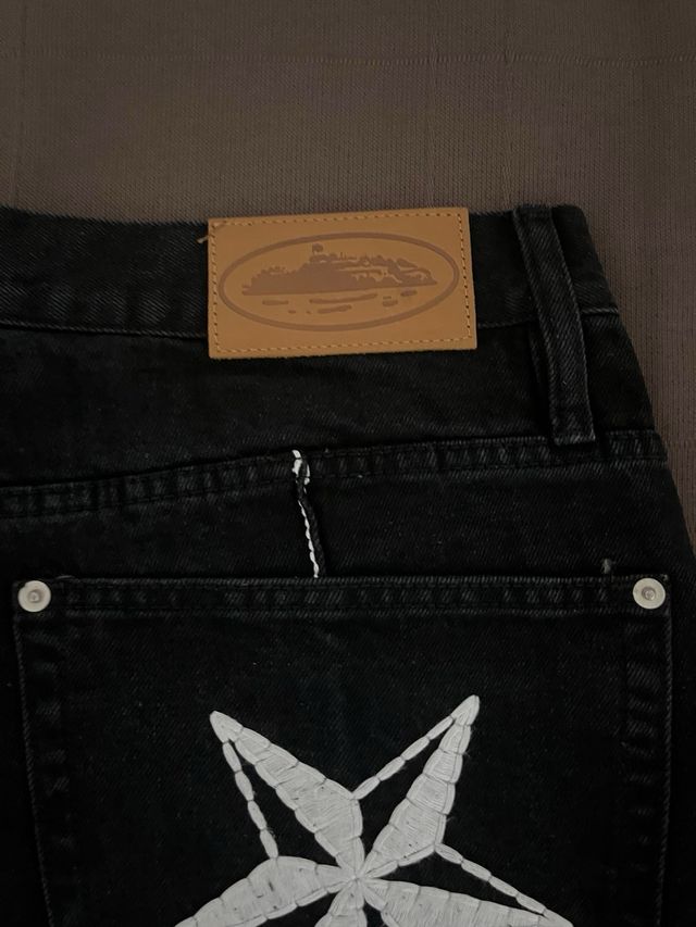 Pantalón corto Corteiz negro