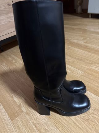 Botas altas negras talla 39