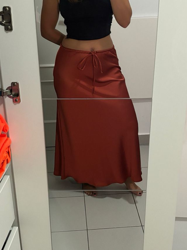 Falda Zara naranja/roja Talla S