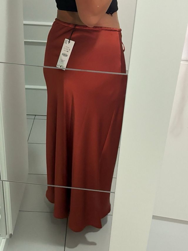 Falda Zara naranja/roja Talla S