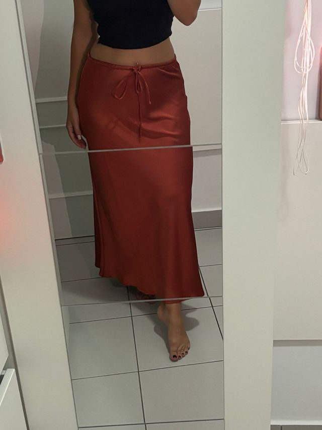 Falda Zara naranja/roja Talla S