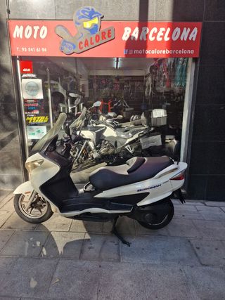 Suzuki Burgman 200 Scooter