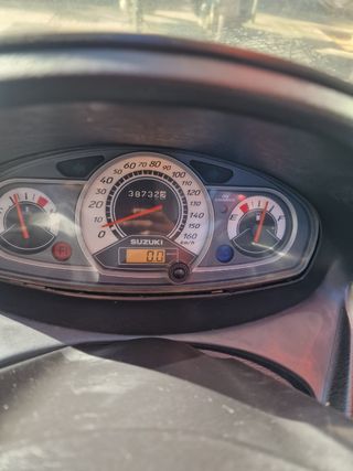 Suzuki Burgman 200 Scooter