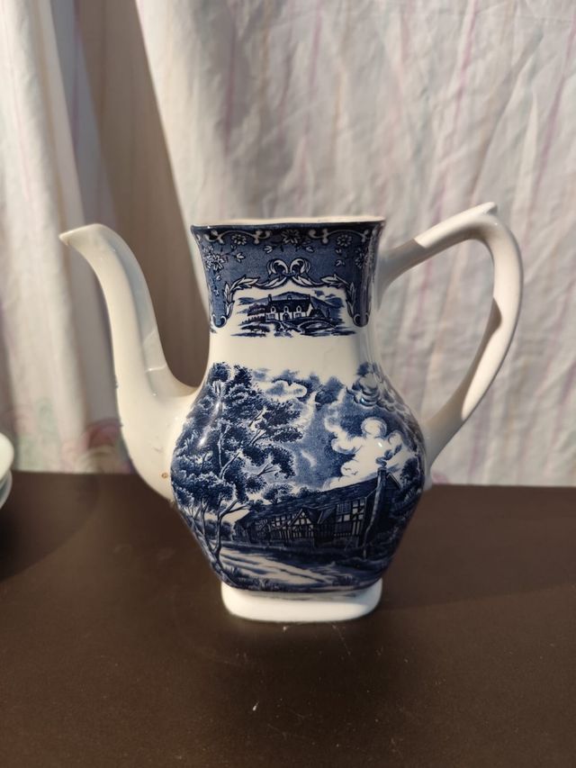 Jarras de porcelana azul y blanco