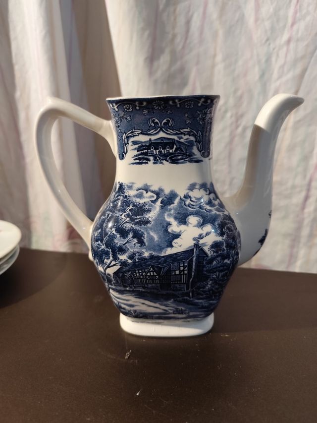 Jarras de porcelana azul y blanco
