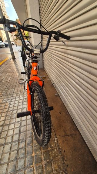 Bicicleta BMX Freestyle Naranja