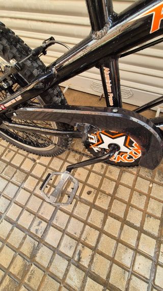 Bicicleta BMX Freestyle Naranja