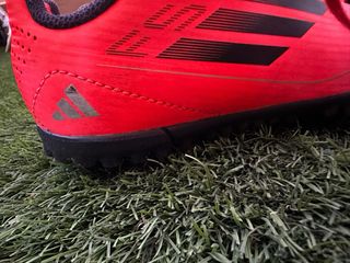 Botas fútbol  niño/a Adidas F50
