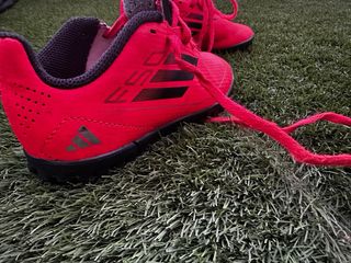 Botas fútbol  niño/a Adidas F50