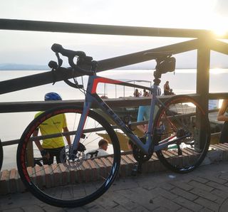 Bici carretera CUBE Attain GTC Pro Disc 2016