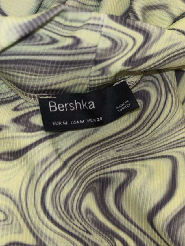 Camiseta Bershka manga corta estampado