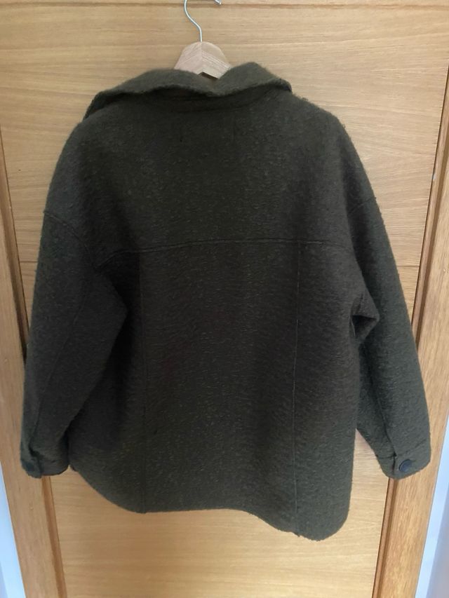 Chaqueta Zara verde militar