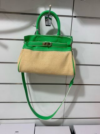 Borsa estiva intrecciata verde e beige