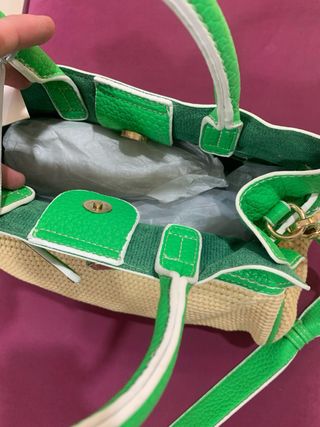 Borsa estiva intrecciata verde e beige