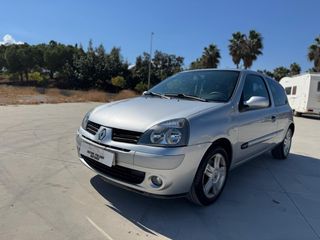 Renault Clio 2005