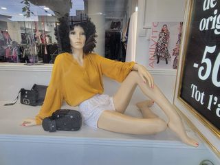 Maniquíes mujer y hombre