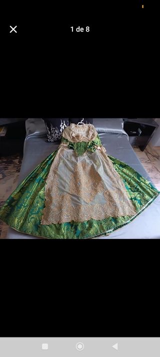 Traje de Fallera Oro y Verde