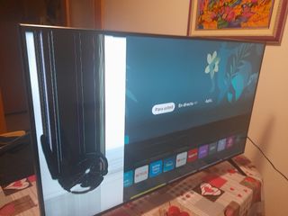 TV Samsung 43 UHD 4K - Pantalla Rota