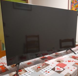 TV Samsung 43 UHD 4K - Pantalla Rota